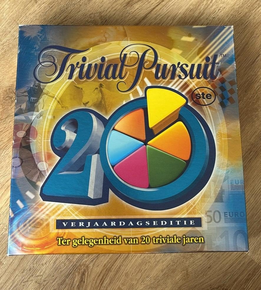Trivial Pursuit verjaardagseditie, Hobby en Vrije tijd, Gezelschapsspellen | Bordspellen, Ophalen of Verzenden, Nieuw