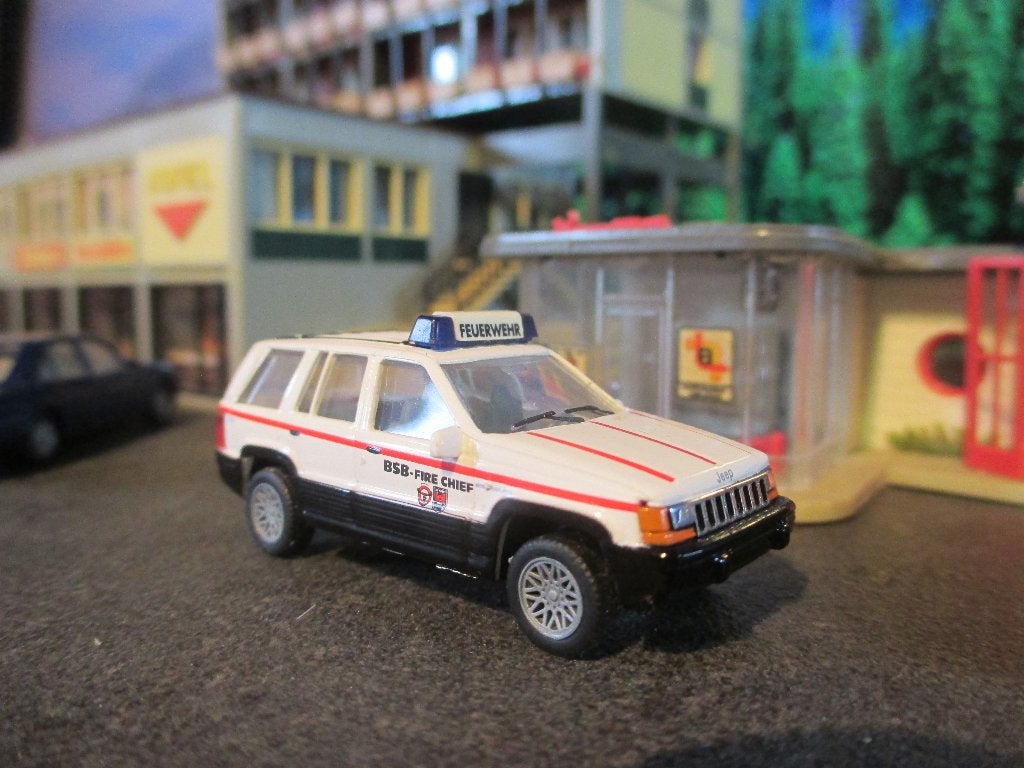 Jeep Grand Cherokee Limited - Herpa BSB Fire Chief Brandweer, Ophalen of Verzenden, Zo goed als nieuw, Auto, Herpa