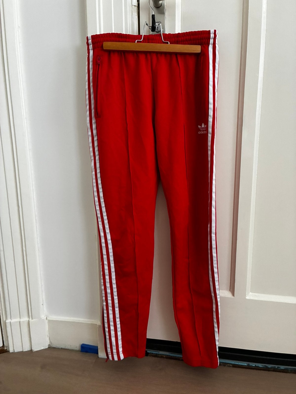 Adidas rode trainingsbroek, maat 36, Kleding | Dames, Ophalen of Verzenden, Zo goed als nieuw, Maat 36 (S), Lang