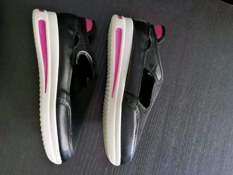 Nieuwe zomer schoenen met klittenband 38, Ophalen of Verzenden, Zo goed als nieuw, Sneakers of Gympen