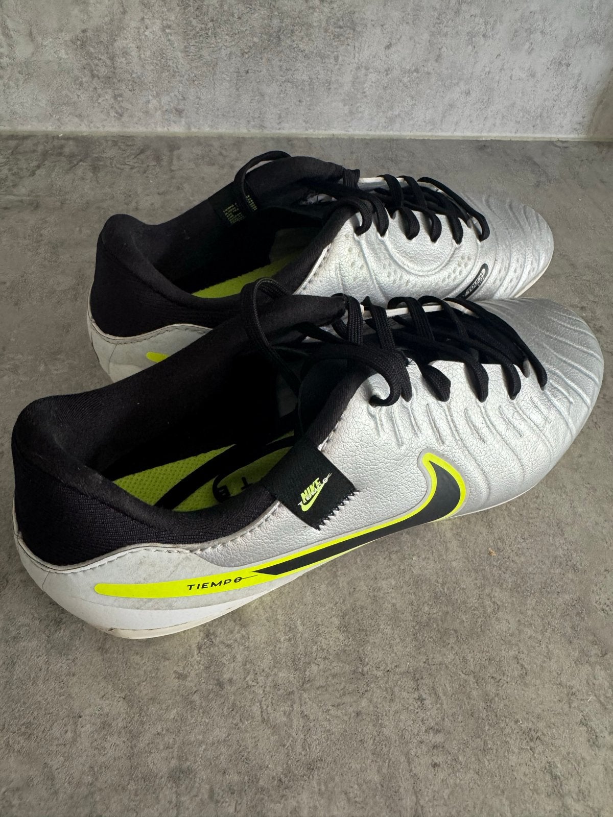 Nike Tiempo Fly Touch voetbalschoenen - Maat 39, Ophalen of Verzenden, Zo goed als nieuw, Schoenen