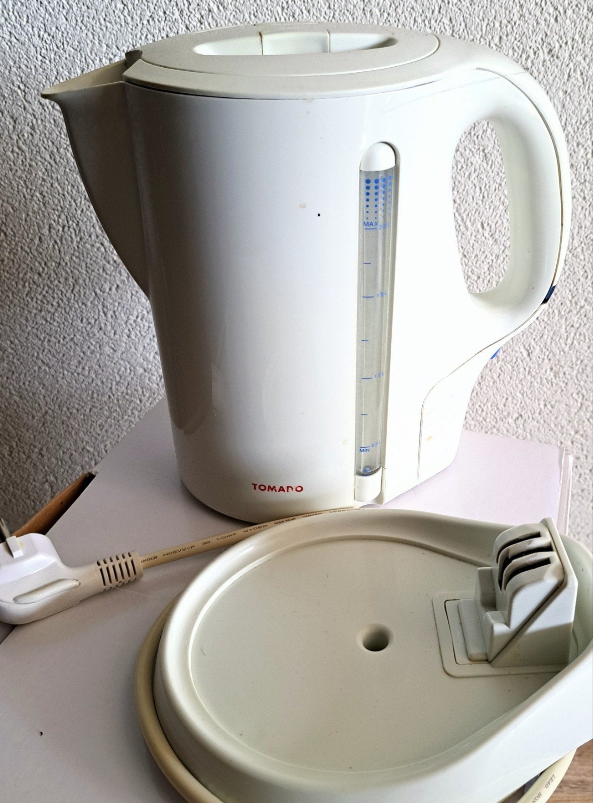 Tomado waterkoker - Gebruikt, 1 tot 2 liter, Ophalen of Verzenden, Gebruikt