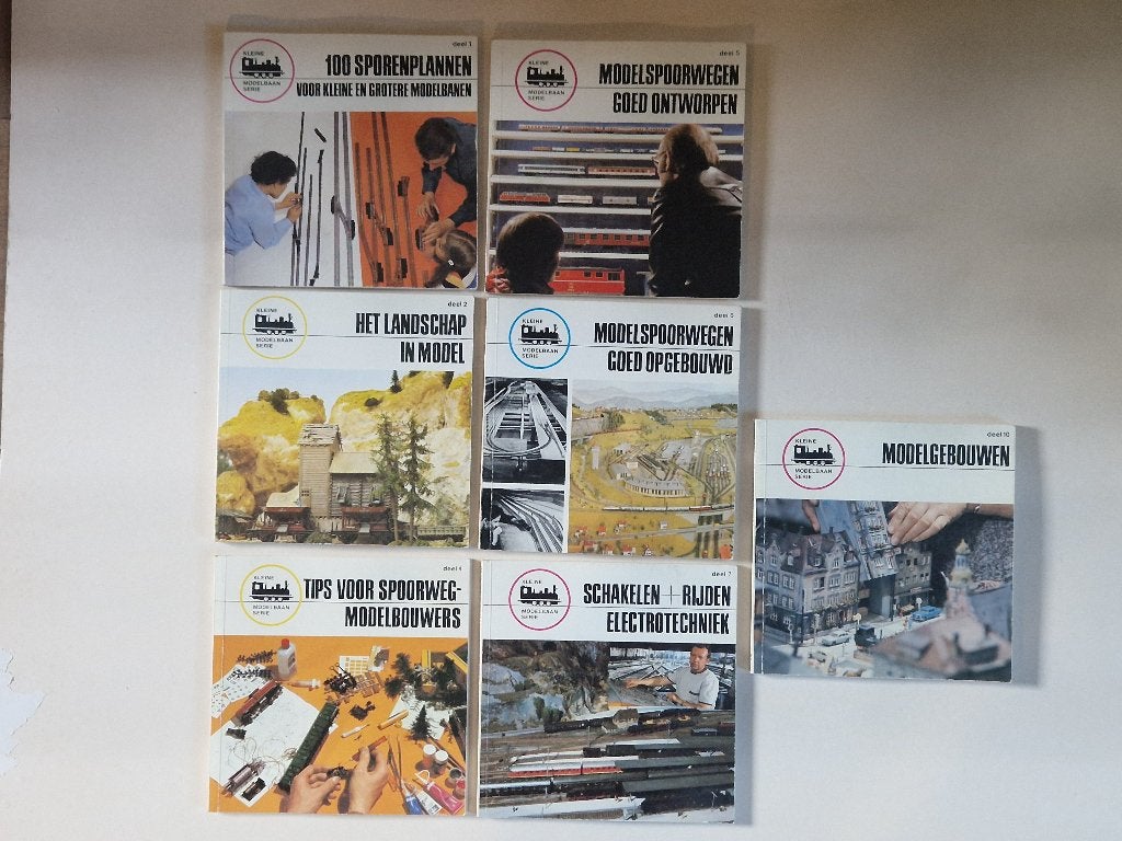 7 boeken uit de "kleine modelbaan serie", Overige merken, Gebruikt, Gelijkstroom of Wisselstroom, Boek, Tijdschrift of Catalogus
