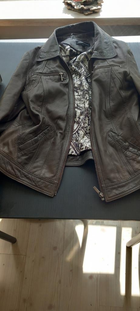 Dames jas te koop zie foto's, Ophalen of Verzenden, Gedragen, Maat 42/44 (L), Bruin