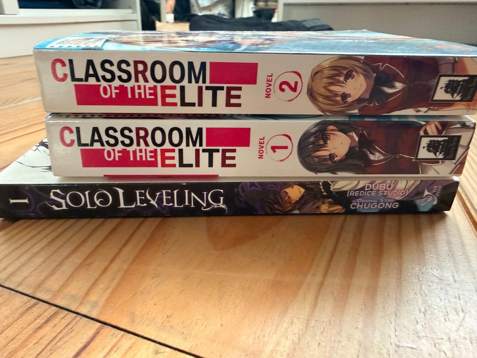 Solo Leveling & Classroom of the Elite Manga/Light Novels, Ophalen of Verzenden, Zo goed als nieuw, Wereld overig