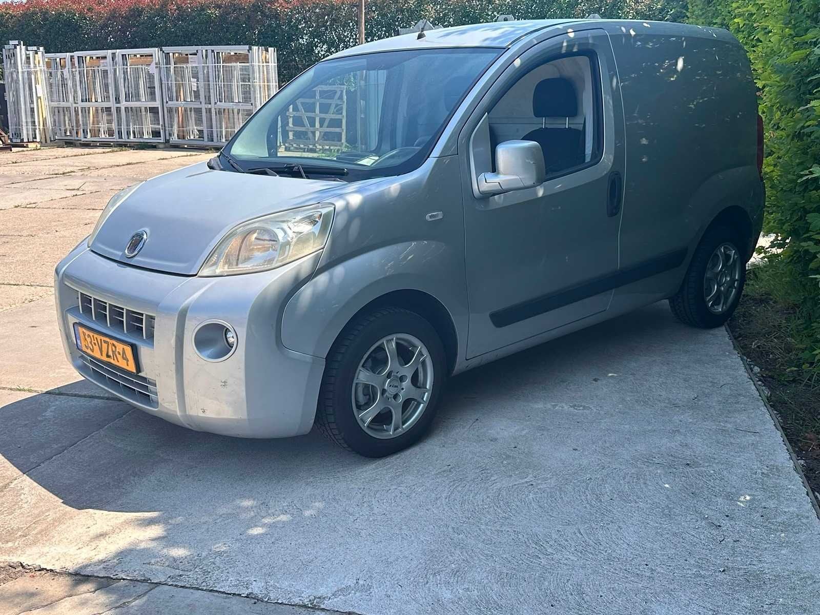 Fiat - 2009 - Fiorino - 1.3 MJ SX - Personenauto, Auto's, Fiat, Voorwielaandrijving, Overige modellen, 400 kg, Origineel Nederlands