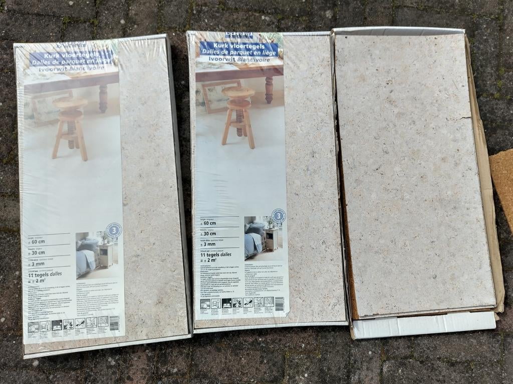 Gratis kurk vloertegels ivoorwit, 3 pakken (5m²), Ophalen, 30 cm of meer, Steen of Klei, 50 tot 150 cm