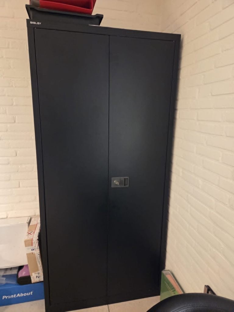 BISLEY Archiefkast Zwart met Slot en 4 Legplanken, Huis en Inrichting, Ophalen, Gebruikt, 50 tot 100 cm, Metaal