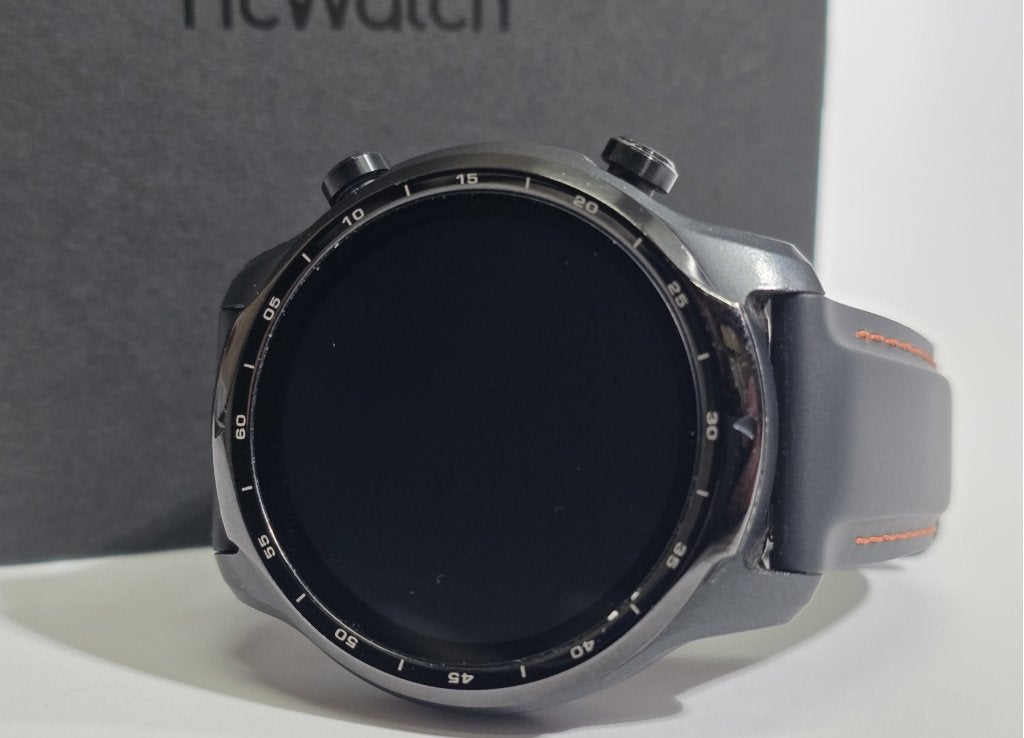 Mobvoi Ticwatch Pro 3 GPS - Zwart | Tweedehands, Mobvoi, Zwart, Kingsfordweg 151, 1043GR Amsterdam, Nederland, AITech EU B.V