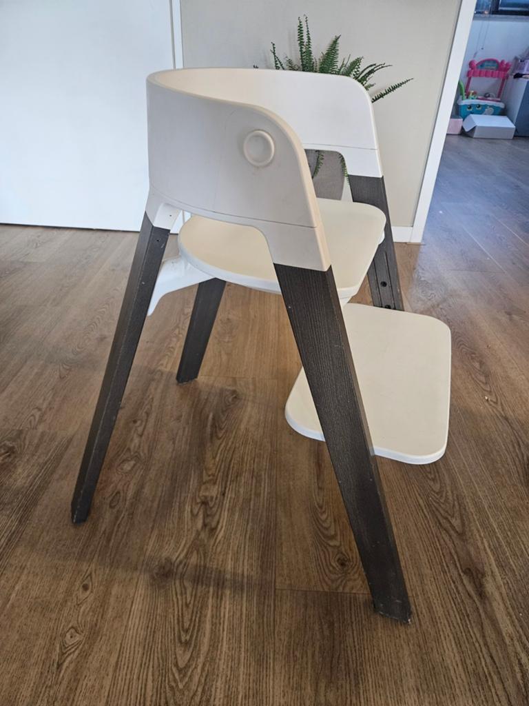Stokke Steps Meegroeistoel - Wit/Hout, Kinderen en Baby's, Ophalen, Meegroeistoel