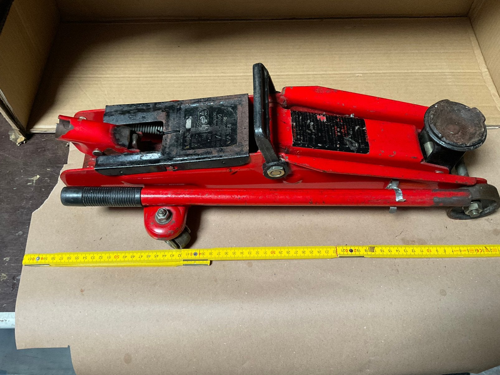 Garage krik 2 Ton,  draagvermogen., Auto diversen, Ophalen, Zo goed als nieuw, Hydraulisch, Garagekrik