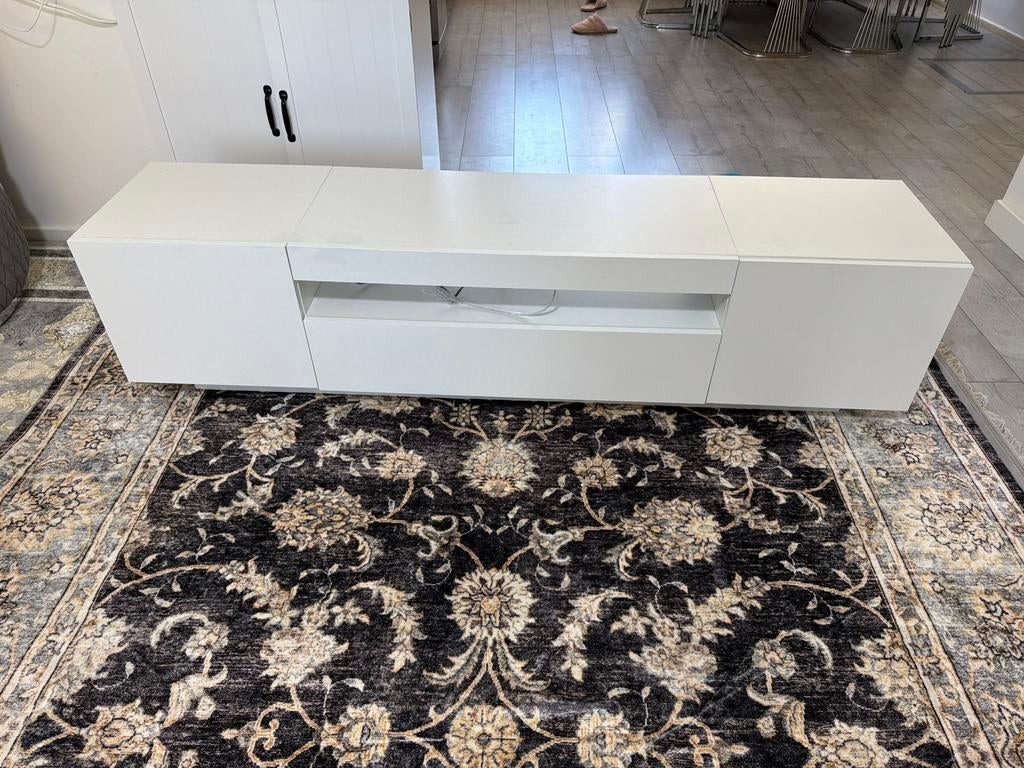Witte TV-meubel met opbergruimte, 150 tot 200 cm, Ophalen of Verzenden, Zo goed als nieuw, Minder dan 100 cm