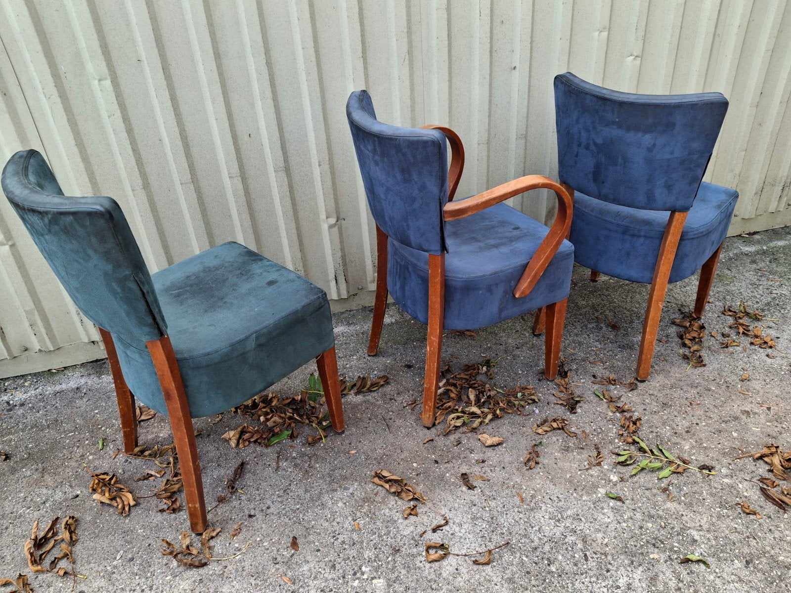 Stoelen voormalig Nonnen Klooster 22 stuks Prijs is per stuk, Ophalen, Gebruikt, Blauw, Vijf, Zes of meer stoelen