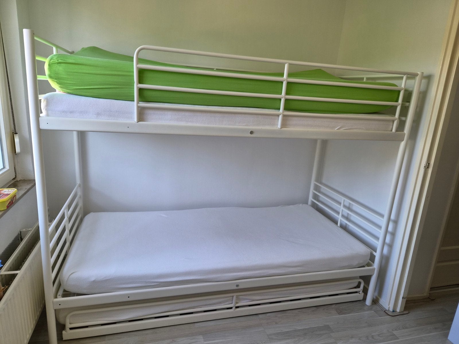 Stapelbed met extra onderschuifbed voor 3e persoon, Ophalen, 90 cm, 160 tot 180 cm, Zo goed als nieuw