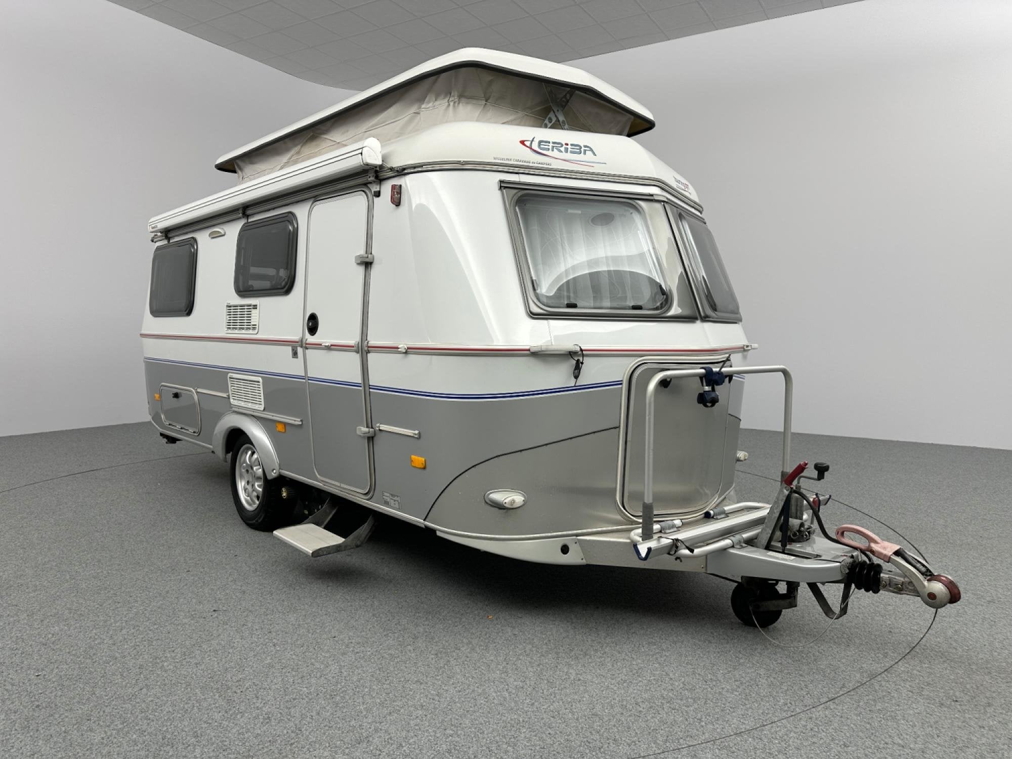 Eriba Touring Troll 540 GT Enkele bedden Cassetteluifel, Serviceluik, Bedrijf, 5 tot 6 meter, Eriba