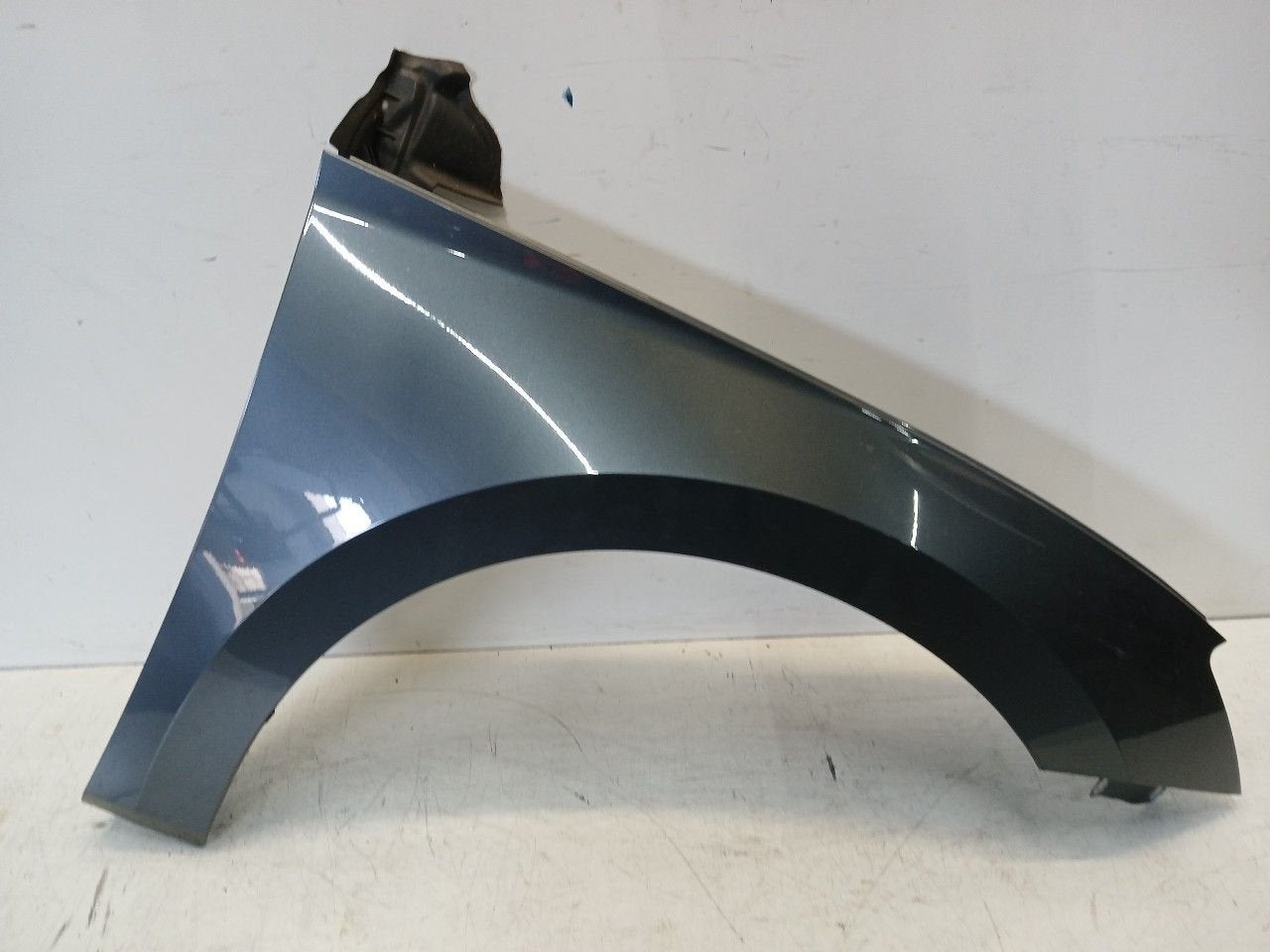 Spatbord rechts voor Skoda Superb, Onderdelen@venauto.nl, Van der Ven Autorecycling B.V., Gebruikt, Ettenseweg 76, 4706 PB Roosendaal, The Netherlands