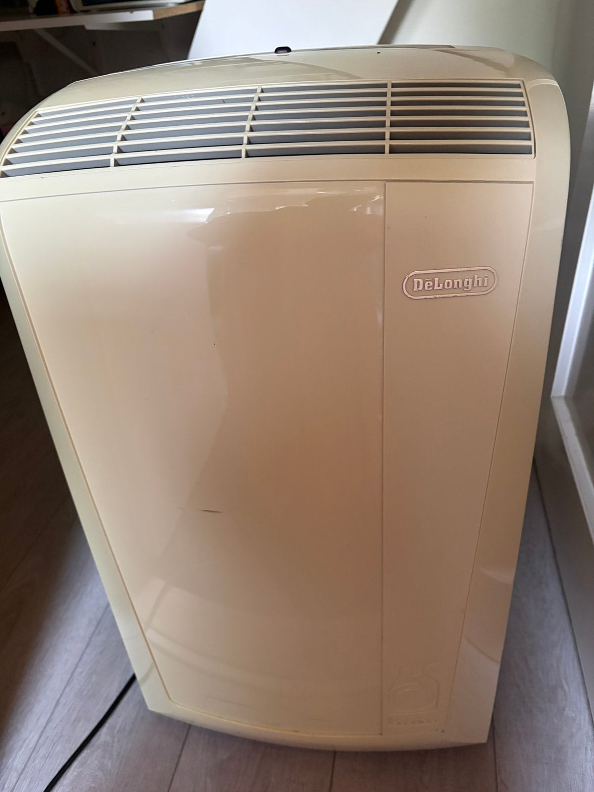 Verrijdbare airco van Longhi met afstandsbediening, Ophalen, Minder dan 60 m³, 2 snelheden, Zo goed als nieuw