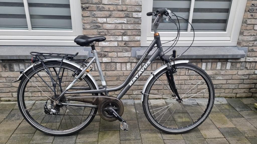 Damesfiets BATAVUS 21 Versnellingen 28 inch, Fietsen en Brommers, Fietsen | Dames | Damesfietsen, Ophalen, Gebruikt, Versnellingen