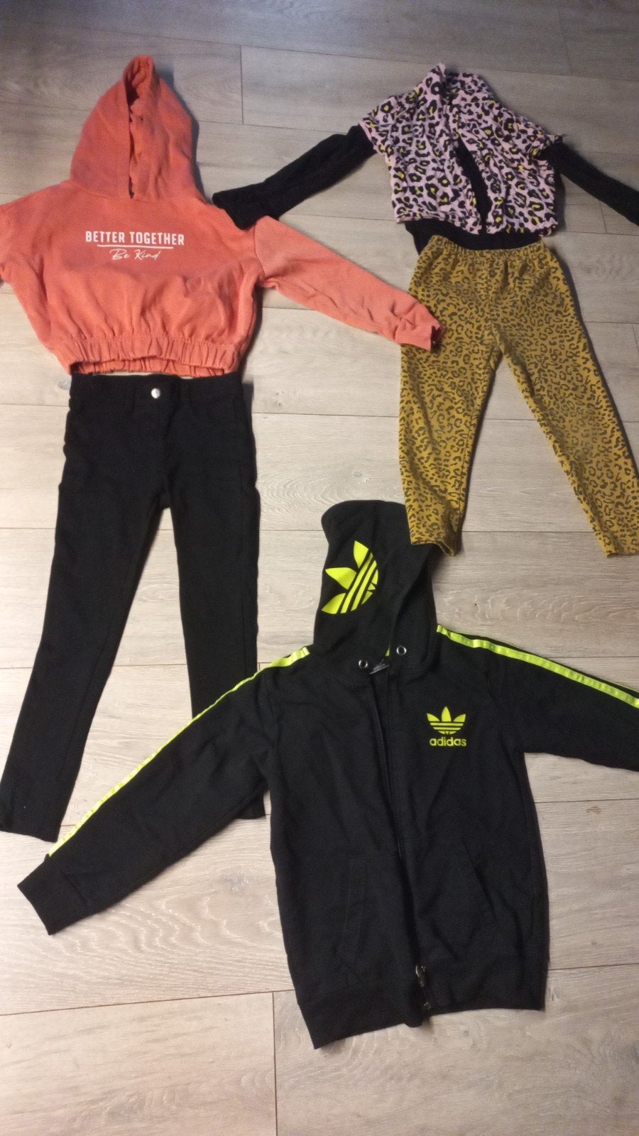 Prijs is voor alles  !! €7.50 per setje, Verzenden, Zo goed als nieuw, Maat 116
