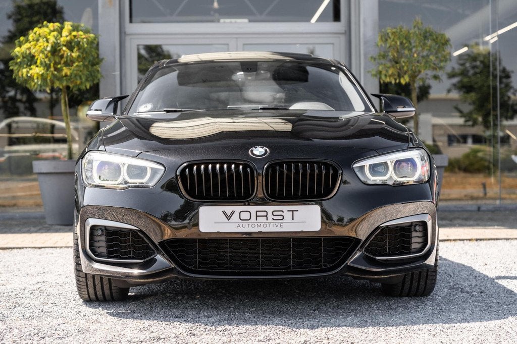 BMW 1-serie M140i Edition Shadow High Executive, Auto's, BMW, Achterwielaandrijving, Gebruikt, Zwart, Bedrijf