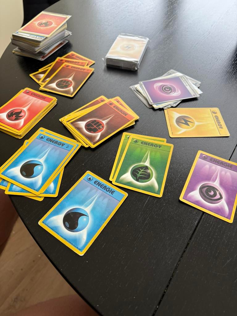 Oude en nieuwere energy cards pokemon kaarten, Ophalen of Verzenden, Zo goed als nieuw, Meerdere kaarten