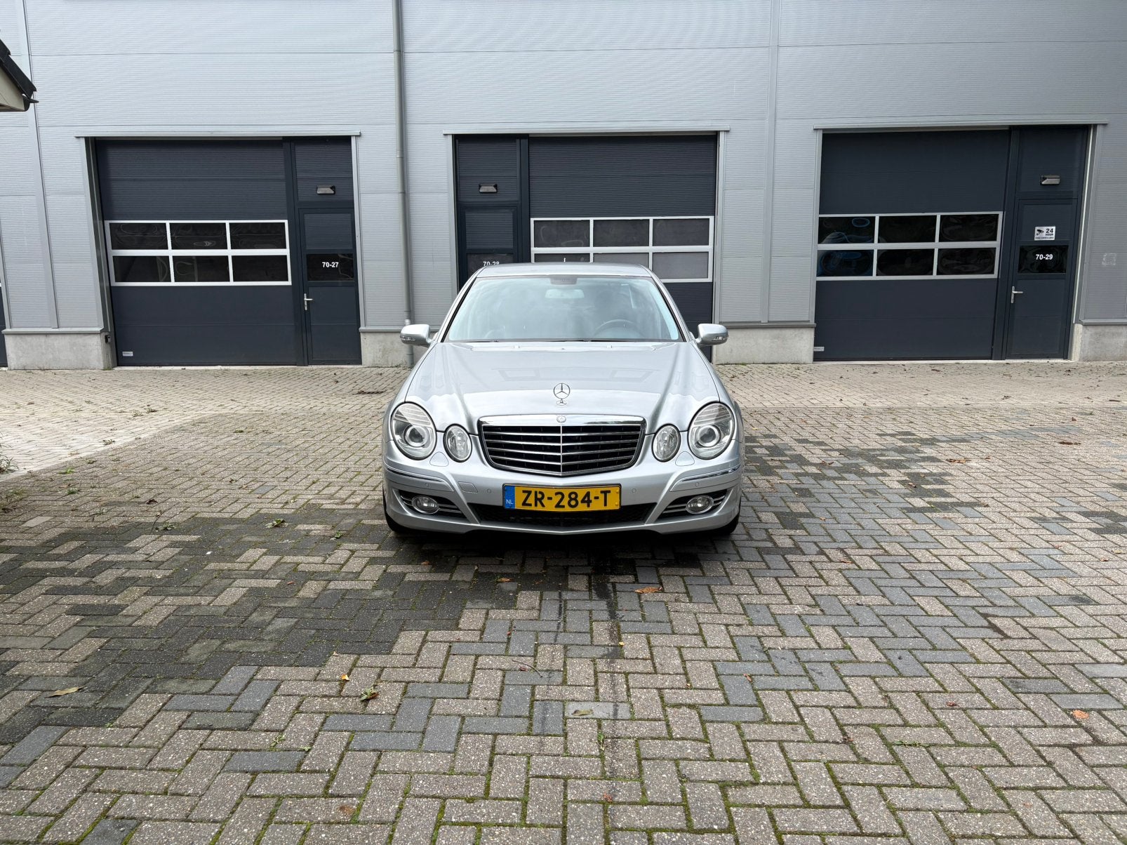 Mercedes-Benz E-Klasse 3.5 E350 Sedan AUT 2007 Grijs, Auto's, Automaat, Zwart, 6 cilinders, 750 kg