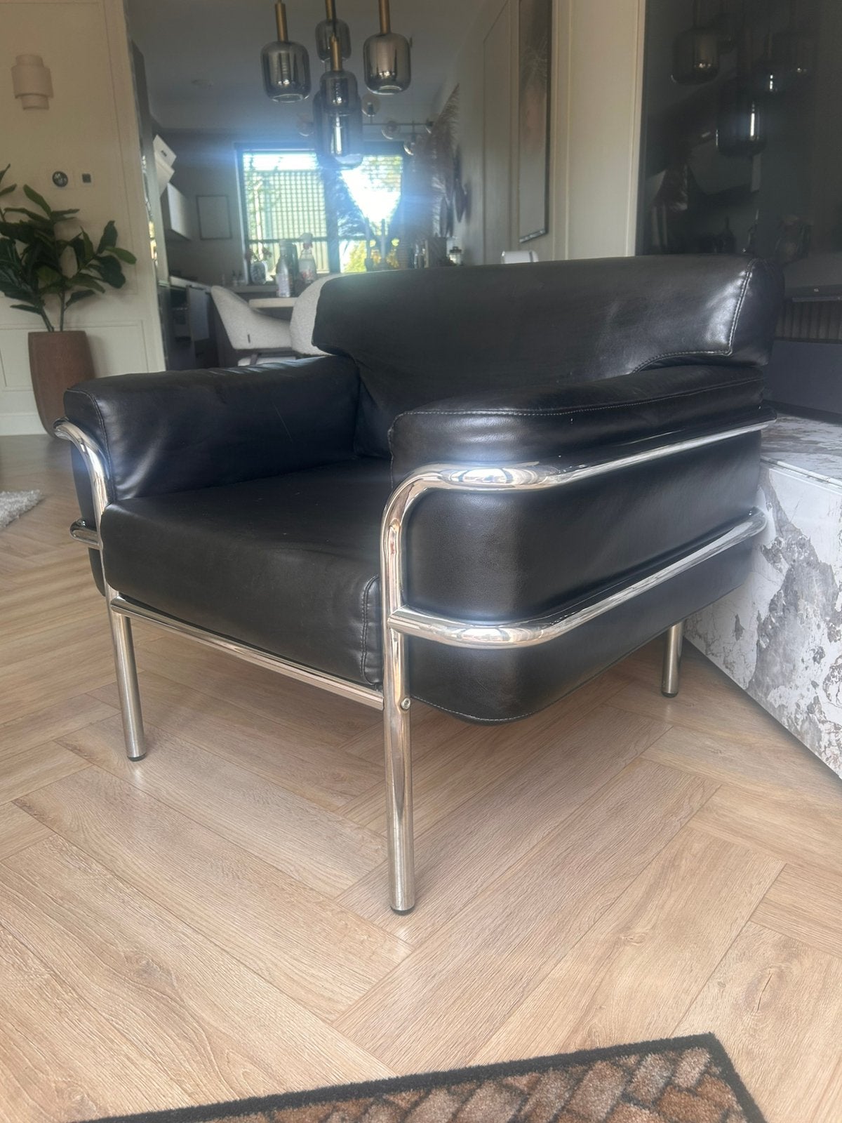 Vintage chrome Le Corbuiser Lc2 Bauhaus Design Armchair, Huis en Inrichting, Fauteuils, Ophalen of Verzenden, Zo goed als nieuw