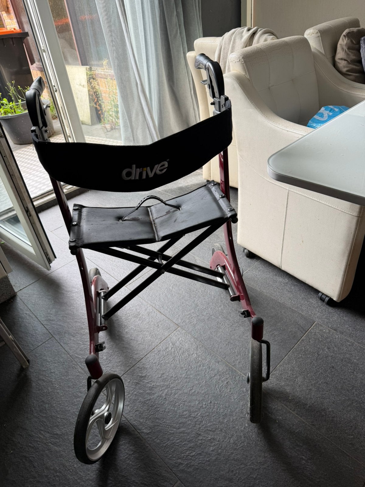 Mooie rode Drive Nitro rollator – zeer nette staat, Diversen, Ophalen, Lichtgewicht, Zo goed als nieuw