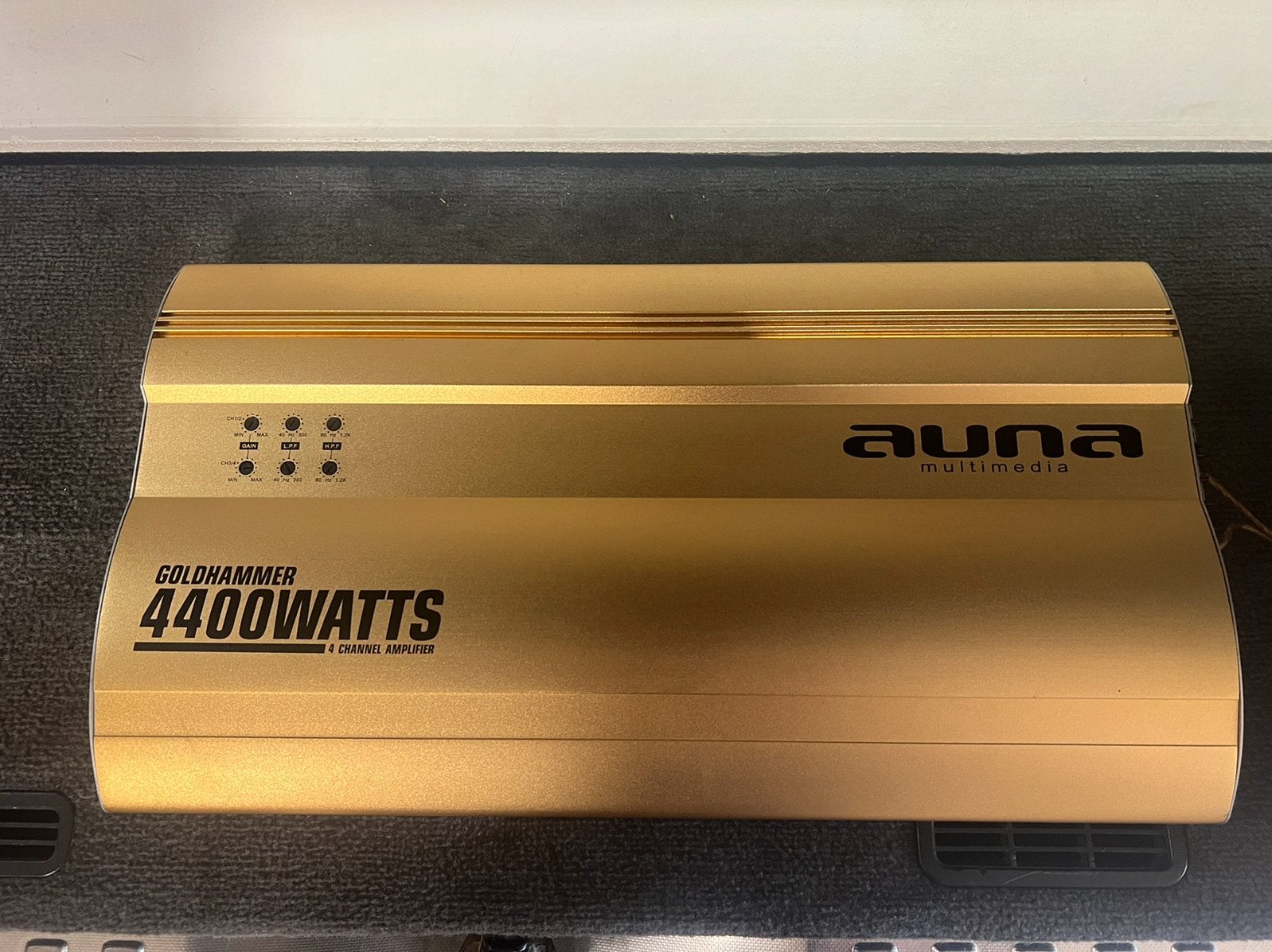 4 kanaals versterker Auna Goldhammer, Ophalen of Verzenden, Zo goed als nieuw