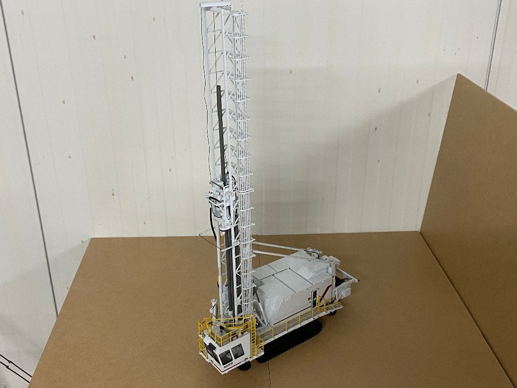 THW - BUCYRUS 49HR BLAST HOLE DRILL KRAAN 1:50, Ophalen, NZG, 8124AD Wesepe, Info@dinkytoysinkoop.nl
