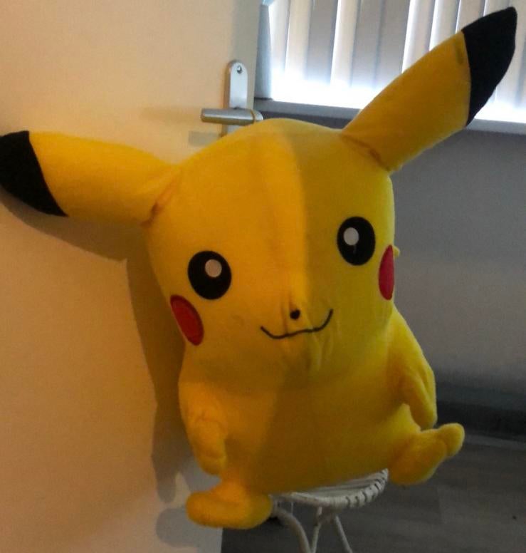 Grote knuffel pichachu pokemon !, Ophalen of Verzenden, Zo goed als nieuw