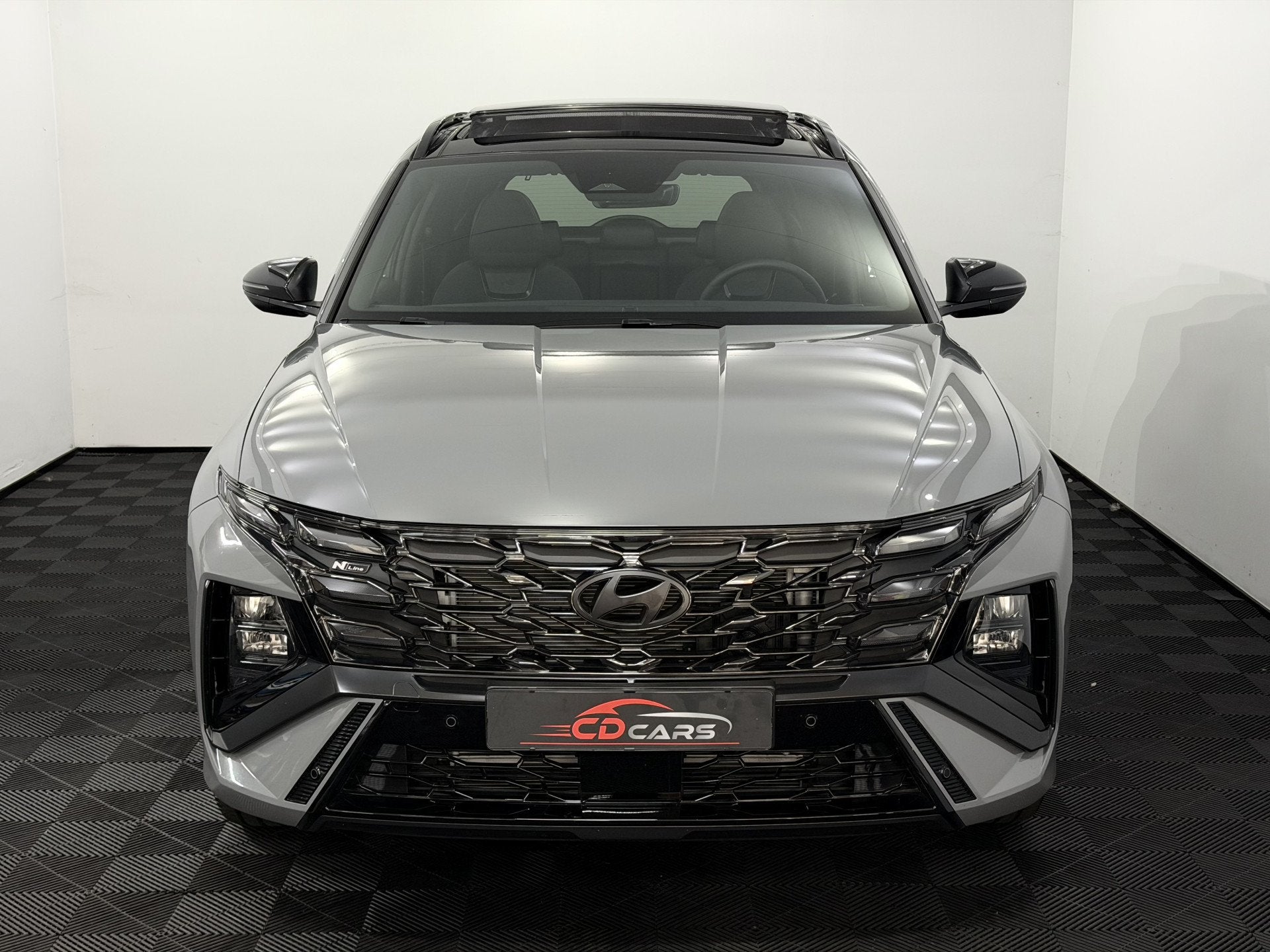 Hyundai Tucson 1.6 T-GDI PHEV N Line 4WD Panoramadak, Camera, Auto's, Gebruikt, 4 cilinders, Lichtsensor, Leder en Stof