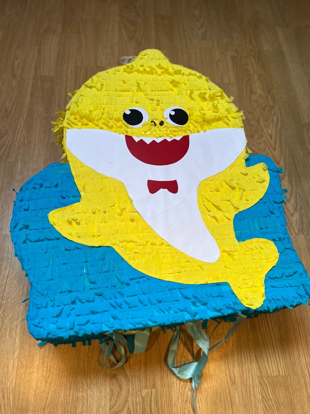 Grote Baby Shark Piñata voor Feestjes, Hobby en Vrije tijd, Feestartikelen, Ophalen, Nieuw, Feestartikel, Verjaardag