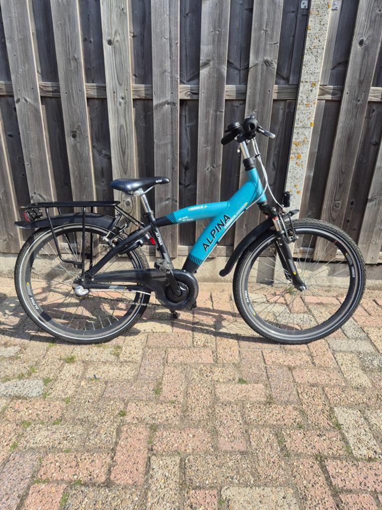 ALPINA YABBER 24 INCH, Fietsen en Brommers, Fietsen | Jongens, Zo goed als nieuw, 24 inch, Handrem, Versnellingen, Velgrem, Ophalen