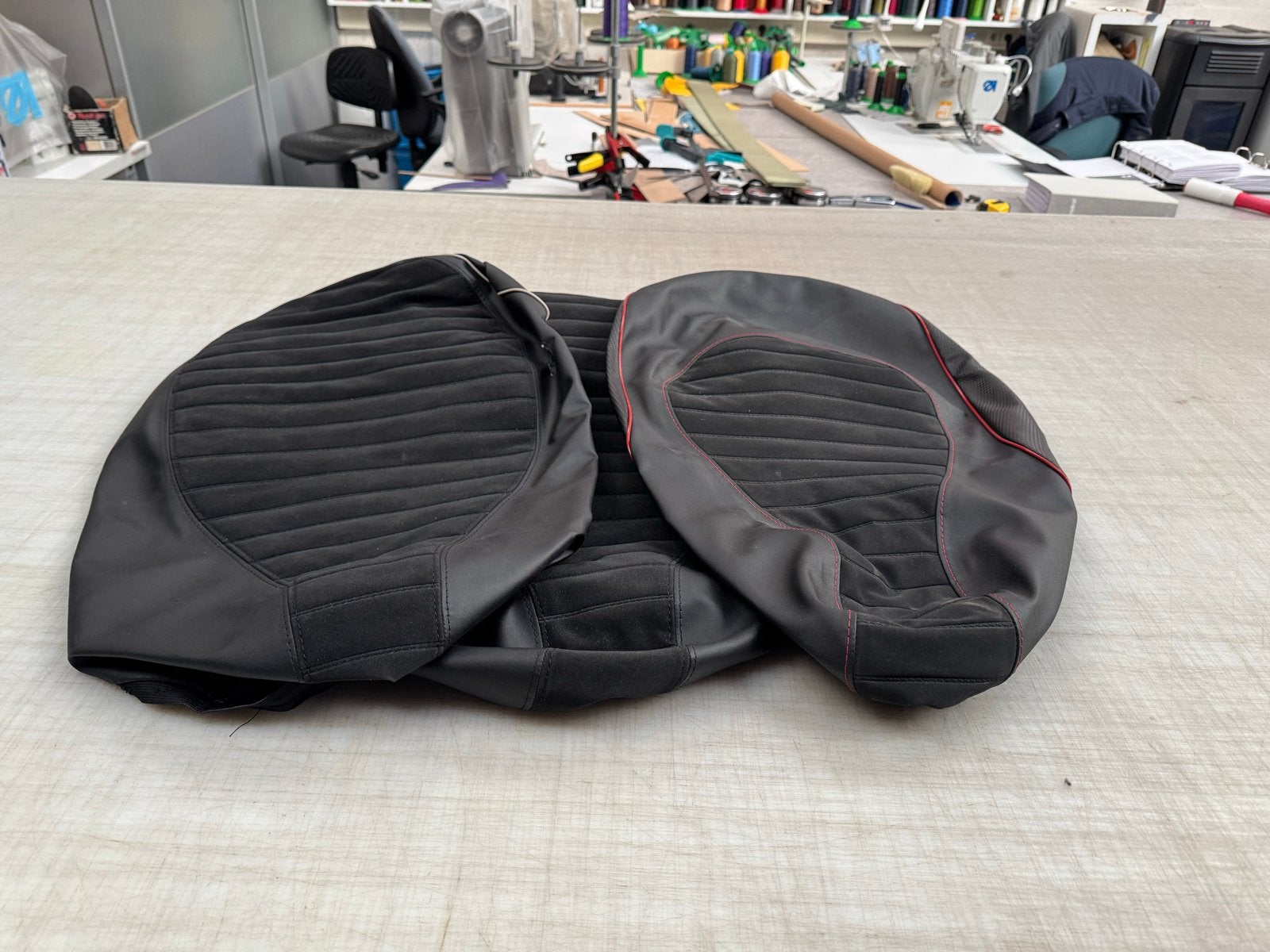 Nieuwe originele Vespa zadelhoes met alcantara, Ophalen of Verzenden, Nieuw, Zadel, Vespa
