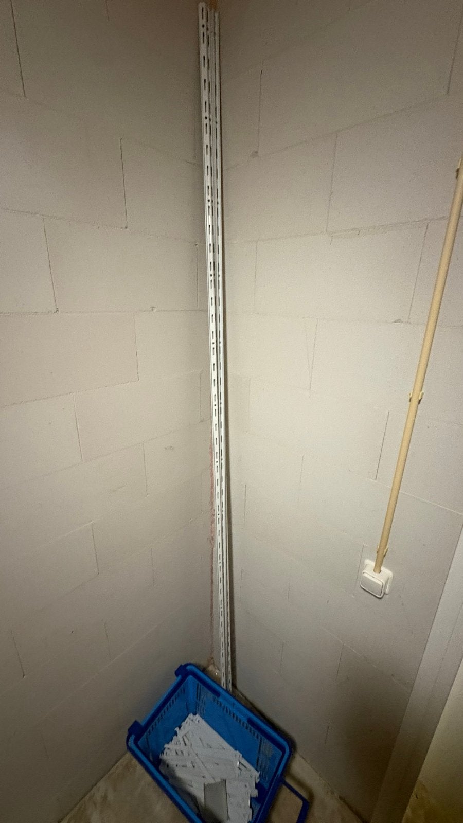 Wandrailsysteem met 6 rails en 20+ hangers, Ophalen