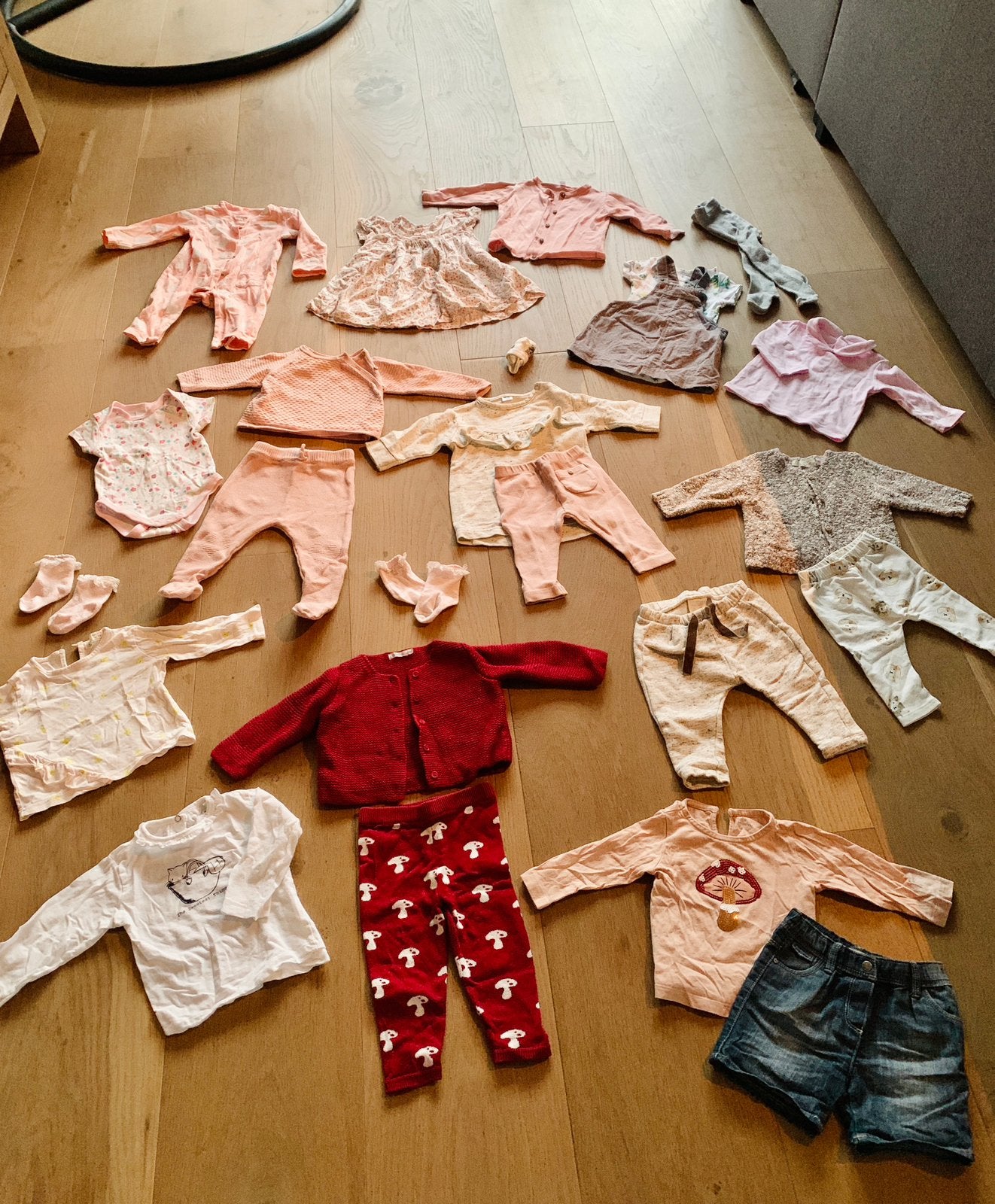 🌸 Baby kleding pakket meisje ☀️ Setjes maat 68 🌸, Ophalen, Gebruikt, Meisje, Truitje of Vestje