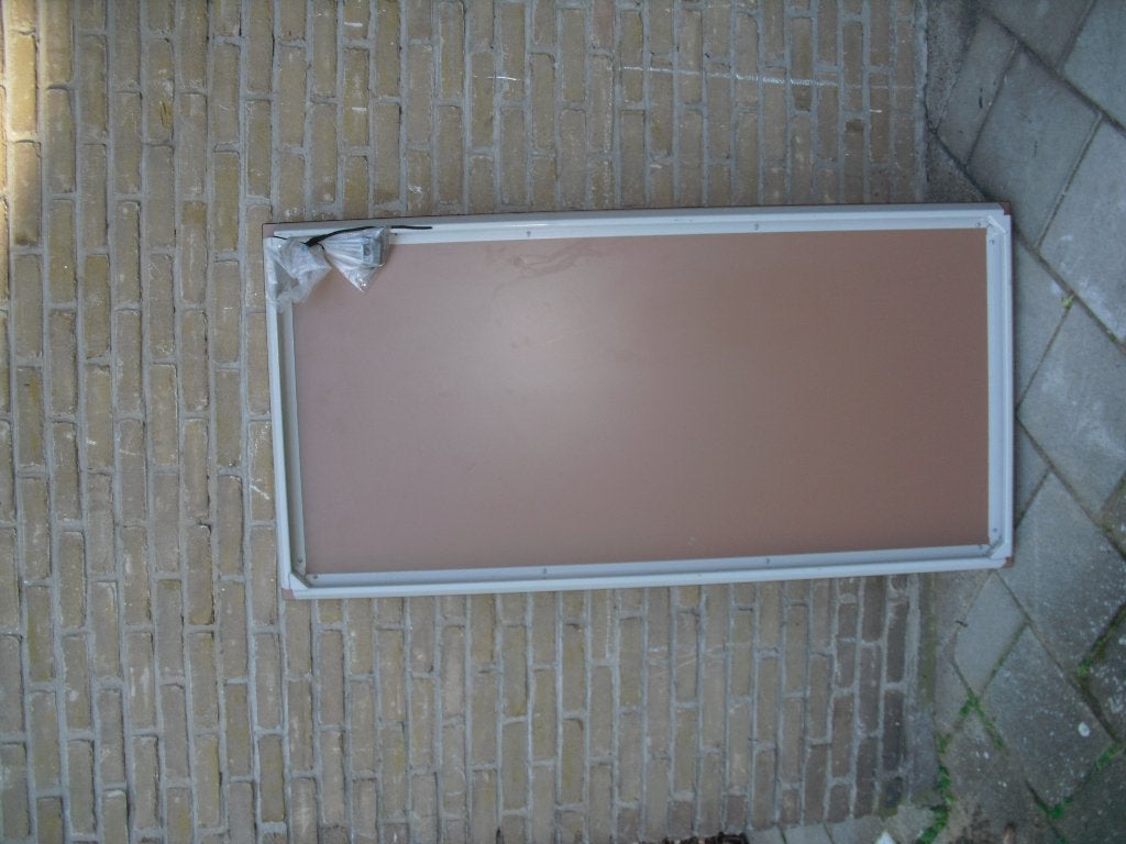 TE KOOP TAFEL VOOR BINNEN EN BUITEN, Huis en Inrichting, Bureaus, Ophalen, Zo goed als nieuw