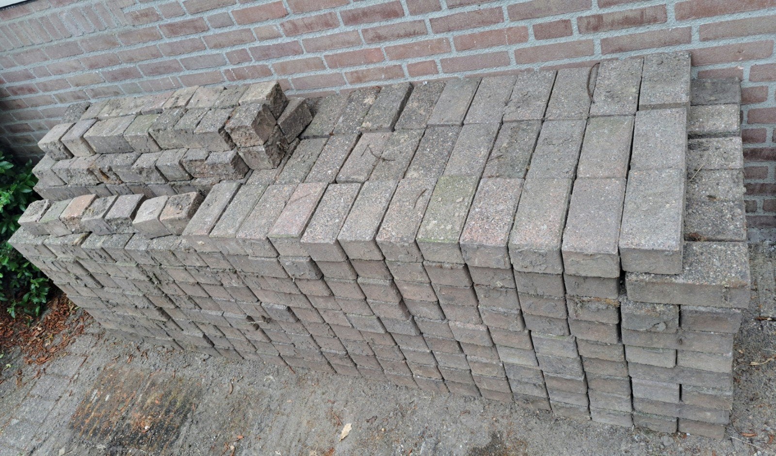 Gratis afhalen: circa 17m2 dikformaat klinkers, Tuin en Terras, Tegels en Klinkers, Ophalen, Gebruikt, Klinkers, 10 m² of meer