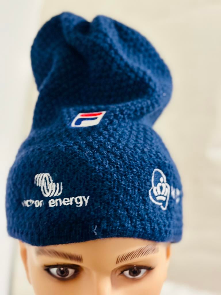 Schaatskleding schaatsmuts muts wintermuts Fila Daikin, Ophalen of Verzenden, Zo goed als nieuw, Overige maten, Muts
