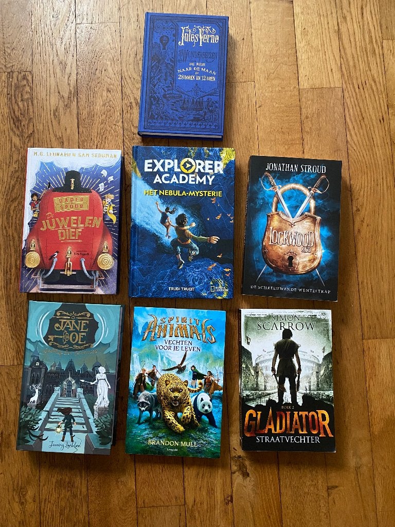 Jeugd Boeken o/a Animals vechten voor je leven enz., Boeken, Ophalen of Verzenden, Zo goed als nieuw, Meerdere, Fictie
