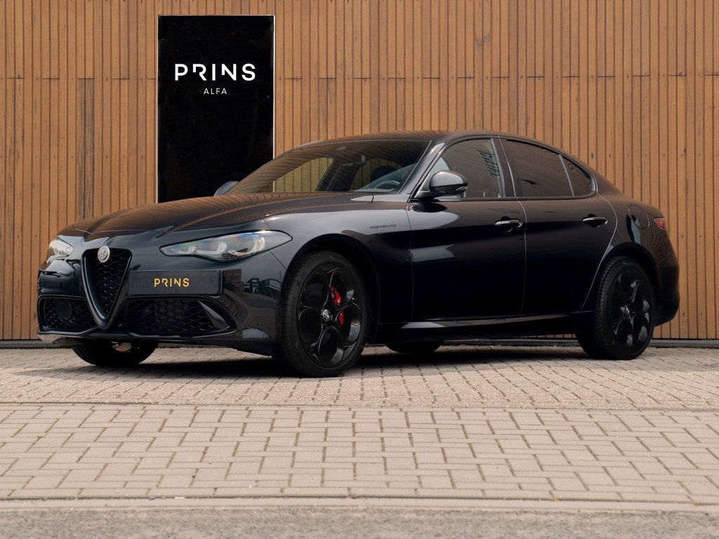 Alfa Romeo Giulia 2.0 T GME AWD Competizione | Harman/Kardon, Auto's, Alfa Romeo, 4 cilinders, Bedrijf, Vierwielaandrijving, Sedan