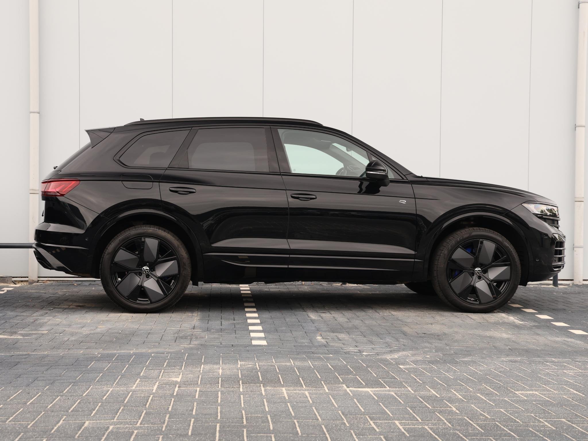 Volkswagen Touareg 3.0 TSi eHybrid 4MOTION R Edition 462PK |, Automaat, 14 kWh, Gebruikt, Euro 6