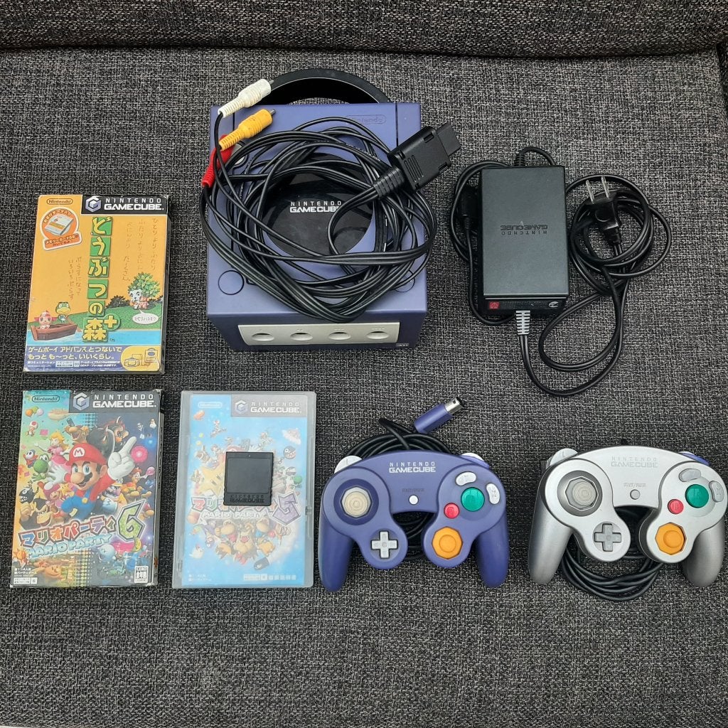 Japanse Gamecube met 2 controllers en games, Spelcomputers en Games, Gebruikt, Ophalen of Verzenden, Eén computer, 3 spelers of meer