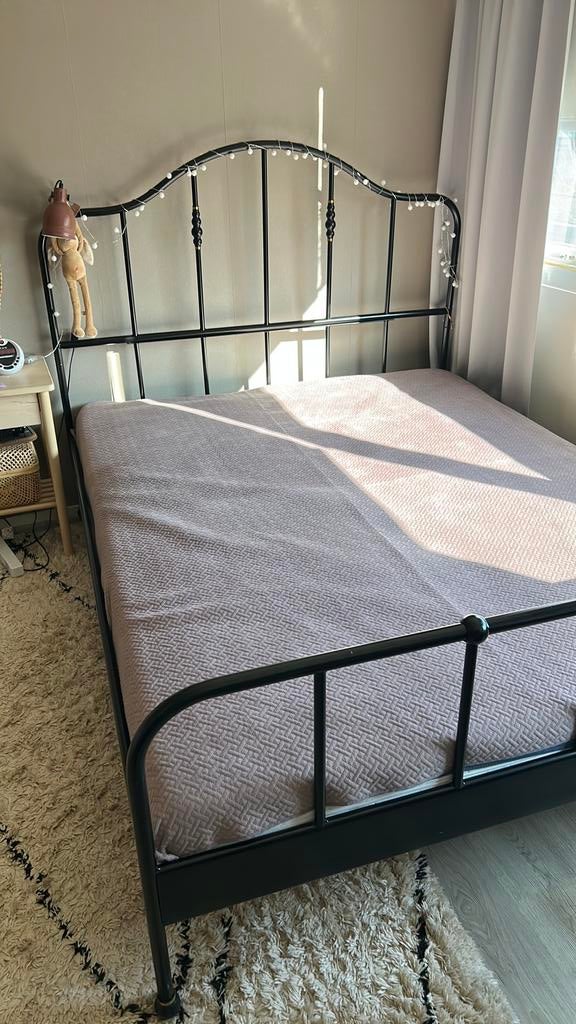 Ikea bed 160|-200 nette staat, Ophalen, Zwart, Tweepersoons, Zo goed als nieuw