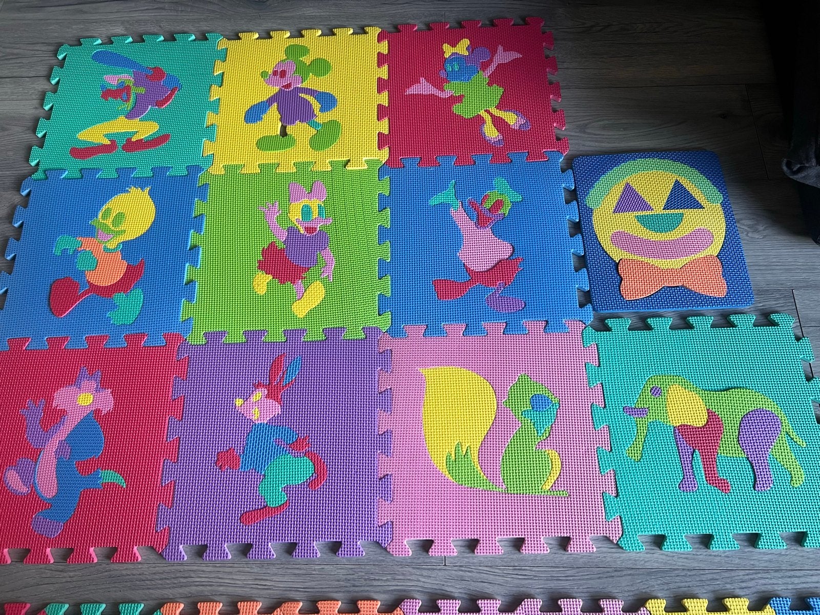 Foam vloerpuzzels: Disney figuren, Ophalen of Verzenden, 10 tot 50 stukjes, Zo goed als nieuw, 2 tot 4 jaar