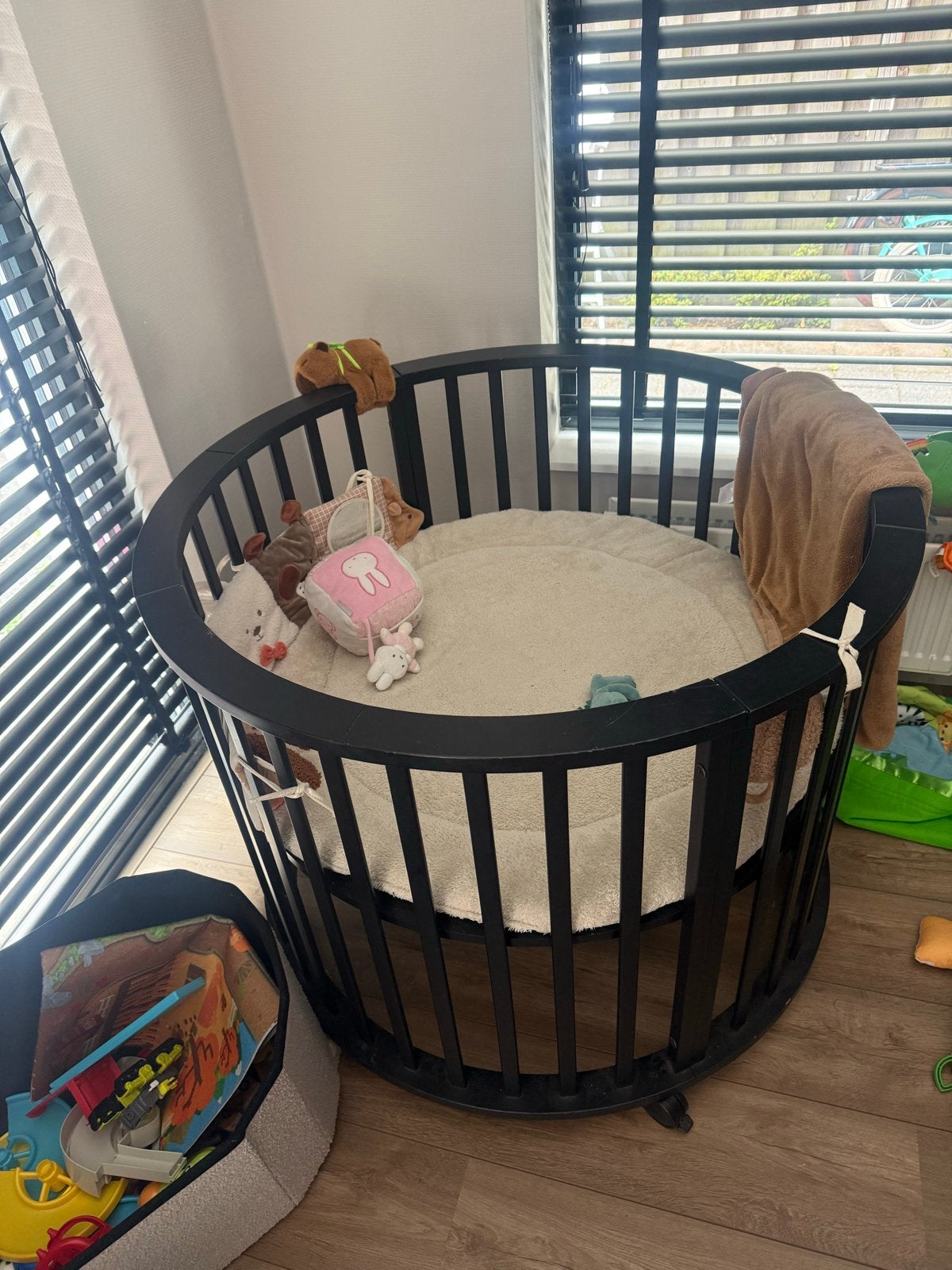 Europe baby ronde box- Zwart, Ophalen, Gebruikt, Rond, Boxkleed