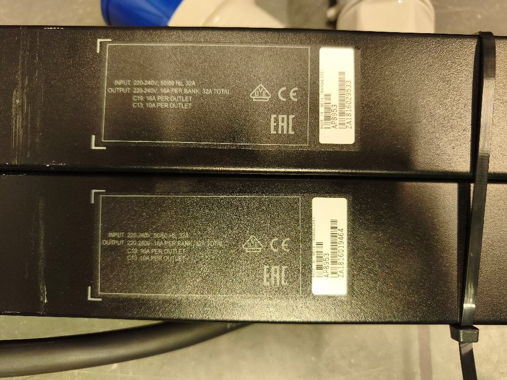 APC AP8953 Switched Rack PDU Pair, Computers en Software, Noodvoedingen (UPS), Ophalen, Refurbished