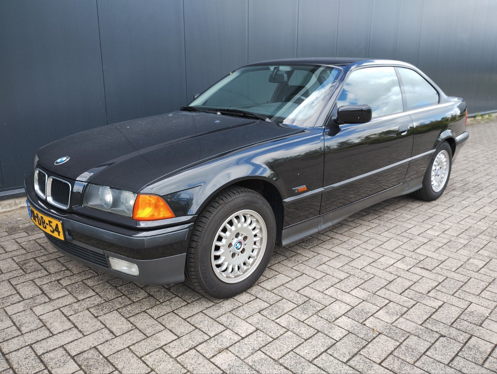 BMW 3-Serie 1.6 I 316 Coupe AUT 1996 Zwart, Auto's, Automaat, 1596 cc, Achterwielaandrijving, 4 cilinders