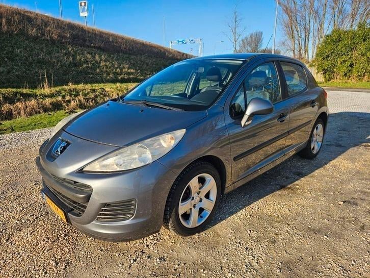 Peugeot 207 1.4 XT 5 deurs facelift uit 2010, Auto's, Peugeot, Voorwielaandrijving, Stof, Zwart, Handgeschakeld